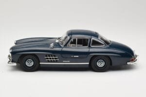 Mercedes 300 SL W198 Gullwing Donkerblauw Minichamps 1:18 110037216 Metaal — afbeelding 4 van 8