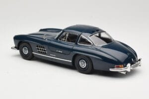 Mercedes 300 SL W198 Gullwing Donkerblauw Minichamps 1:18 110037216 Metaal — afbeelding 7 van 8