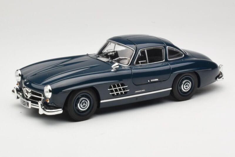 Mercedes 300 SL W198 Gullwing Donkerblauw Minichamps 1:18 110037216 Metaal