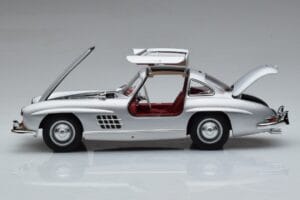 Mercedes 300 SL W198 Gullwing Norev 1:18 183850 Metaal — afbeelding 4 van 8