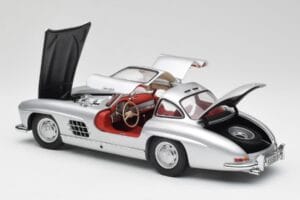 Mercedes 300 SL W198 Gullwing Zilver Minichamps 1:18 180039000 Metaal — afbeelding 5 van 8