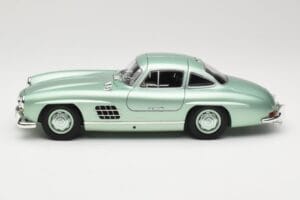 Mercedes 300 SL W198 Gullwing Light Green Metallic Minichamps 1:18 110037221 Metaal — afbeelding 4 van 8
