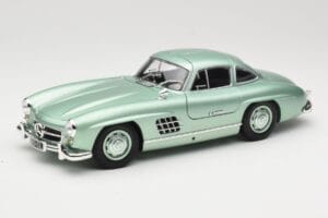 Mercedes 300 SL W198 Gullwing Light Green Metallic Minichamps 1:18 110037221 Metaal