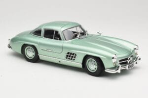 Mercedes 300 SL W198 Gullwing Light Green Metallic Minichamps 1:18 110037221 Metaal — afbeelding 6 van 8