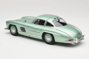 Mercedes 300 SL W198 Gullwing Light Green Metallic Minichamps 1:18 110037221 Metaal — afbeelding 7 van 8
