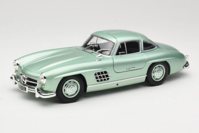 Mercedes 300 SL W198 Gullwing Light Green Metallic Minichamps 1:18 110037221 Metaal