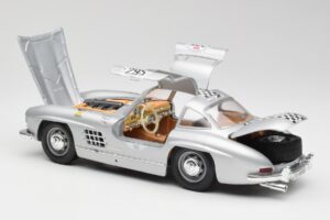 Mercedes 300 SL W198 #295 1954 Bburago 1:18 32813 Metaal — afbeelding 5 van 8