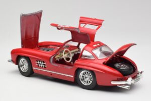 Mercedes 300 SL W198 Red Metallic Bburago 1:18 3013-M1 Metaal — afbeelding 5 van 8