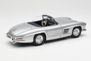 Mercedes 300 SL W198 Roadster Silver Metallic Minichamps 1:18 180039030 Metaal — afbeelding 3 van 8