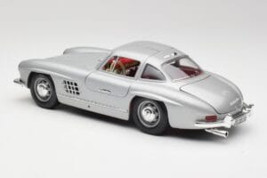 Mercedes 300 SL W198 Gullwing Silver Grijs Bburago 1:18 3513 Metaal — afbeelding 7 van 8