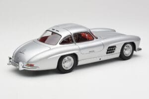 Mercedes 300 SL W198 Gullwing Zilver Metallic Minichamps 1:18 B66040379 Metaal — afbeelding 3 van 8