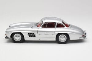 Mercedes 300 SL W198 Gullwing Zilver Metallic Minichamps 1:18 B66040379 Metaal — afbeelding 4 van 8