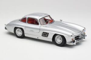 Mercedes 300 SL W198 Gullwing Zilver Metallic Minichamps 1:18 B66040379 Metaal — afbeelding 6 van 8