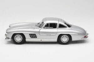 Mercedes 300 SL W198 Gullwing Zilver Minichamps 1:18 110037210 Metaal — afbeelding 4 van 8