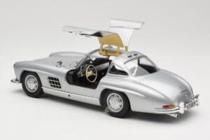 Mercedes 300 SL W198 Gullwing Zilver Minichamps 1:18 110037210 Metaal — afbeelding 5 van 8
