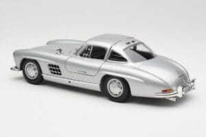 Mercedes 300 SL W198 Gullwing Zilver Minichamps 1:18 110037210 Metaal — afbeelding 7 van 8