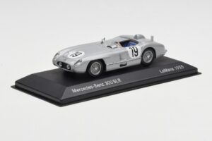 Mercedes 300 SLR #19 J.M. Fangio / S. Moss 24 Hours of Le Mans 1955 Minichamps 1:43 B66040253 Metaal — afbeelding 2 van 4