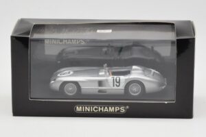 Mercedes 300 SLR #19 P. Levegh / J. Fitch 24 Hours of Le Mans 1955 Minichamps 1:43 432553000 Metaal — afbeelding 4 van 4