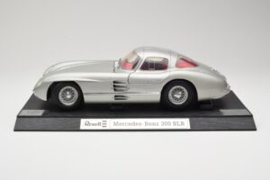 Mercedes 300 SLR Zilver Revell 1:12 08851 Metaal — afbeelding 4 van 8