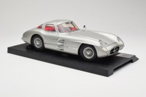Mercedes 300 SLR Zilver Revell 1:12 08851 Metaal — afbeelding 6 van 8