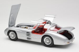 Mercedes 300 SLR Uhlenhaut Coupe Zilver Maisto 1:18 36898 Metaal — afbeelding 5 van 8