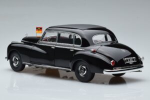 Mercedes 300 W186 Konrad Adenauer Norev 1:18 183707 Metaal — afbeelding 7 van 9