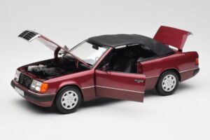 Mercedes 300CE-24 A124 Cabriolet Almandine Rood Metallic Norev 1:18 B66040616 Metaal — afbeelding 2 van 8