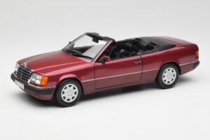 Mercedes 300CE-24 A124 Cabriolet Almandine Rood Metallic Norev 1:18 B66040616 Metaal