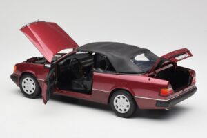 Mercedes 300CE-24 A124 Cabriolet Almandine Rood Metallic Norev 1:18 B66040616 Metaal — afbeelding 5 van 8
