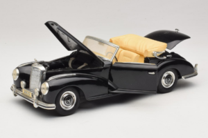 Mercedes 300S Zwart Maisto 1:18 52116-P1 Metaal — afbeelding 2 van 8