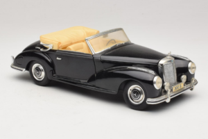 Mercedes 300S Zwart Maisto 1:18 52116-P1 Metaal — afbeelding 6 van 8