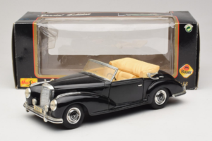 Mercedes 300S Zwart Maisto 1:18 52116-P1 Metaal — afbeelding 8 van 8