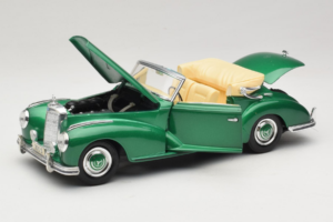Mercedes 300S Cabriolet Green Metallic Maisto 1:18 52116 Metaal — afbeelding 2 van 7