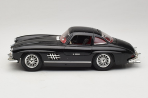 Mercedes 300SL Zwart Bburago 1:18 3015-M3 Metaal — afbeelding 4 van 8