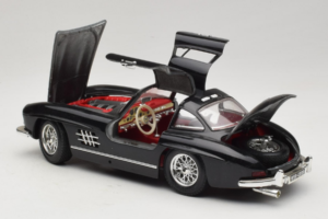 Mercedes 300SL Zwart Bburago 1:18 3015-M3 Metaal — afbeelding 5 van 8