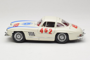 Mercedes 300SL #452 Mille Miglia 1955 Wit Bburago 1:18 3015-M2 Metaal — afbeelding 4 van 8