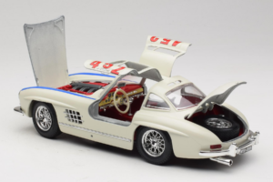 Mercedes 300SL #452 Mille Miglia 1955 Wit Bburago 1:18 3015-M2 Metaal — afbeelding 5 van 8