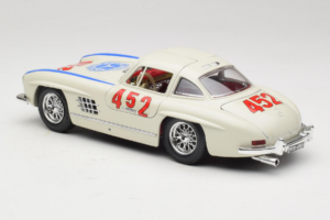Mercedes 300SL #452 Mille Miglia 1955 Wit Bburago 1:18 3015-M2 Metaal — afbeelding 7 van 8