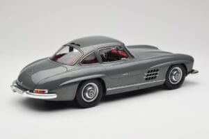 Mercedes 300SL W198 Gullwing Graphite Grey Norev 1:12 123852 Metaal — afbeelding 2 van 6