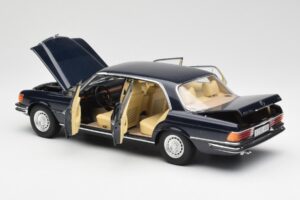Mercedes 450 SEL 6.9 W116 Donkerblauw Revell 1:18 8956 Metaal — afbeelding 5 van 8