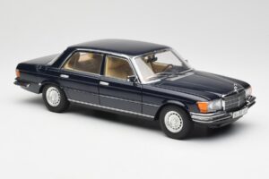 Mercedes 450 SEL 6.9 W116 Donkerblauw Revell 1:18 8956 Metaal — afbeelding 6 van 8