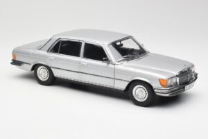 Mercedes 450 SEL 6.9 W116 Zilver Revell 1:18 8955 Metaal — afbeelding 6 van 8