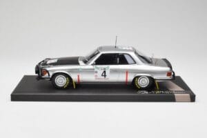 Mercedes 450 SLC 5.0 C107 #4 B. Waldegard / H. Thorszelius Rally Bandama 1979 Minichamps 1:18 107793204 Hars — afbeelding 3 van 6