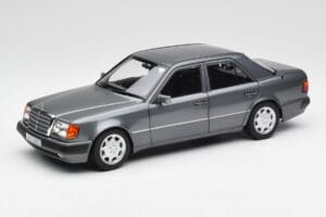 Mercedes 500 E W124 Pearl Grijs Norev 1:18 183946 Metaal