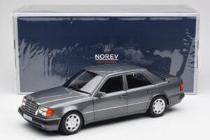 Mercedes 500 E W124 Pearl Grijs Norev 1:18 183946 Metaal — afbeelding 8 van 8