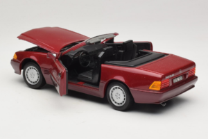Mercedes 500 SL R129 Donkerrood Revell 1:18 8801 Metaal — afbeelding 5 van 8