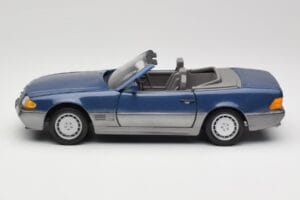 Mercedes SL 500 R129 Nautic Blue Metallic Revell 1:18 8081 Metaal — afbeelding 4 van 8
