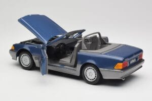 Mercedes SL 500 R129 Nautic Blue Metallic Revell 1:18 8081 Metaal — afbeelding 5 van 8
