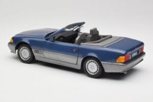Mercedes SL 500 R129 Nautic Blue Metallic Revell 1:18 8081 Metaal — afbeelding 7 van 8
