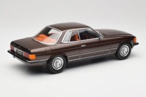 Mercedes 500 SLC C107 Beige Metallic KK-Scale 1:18 KKDC180851 Metaal — afbeelding 2 van 6